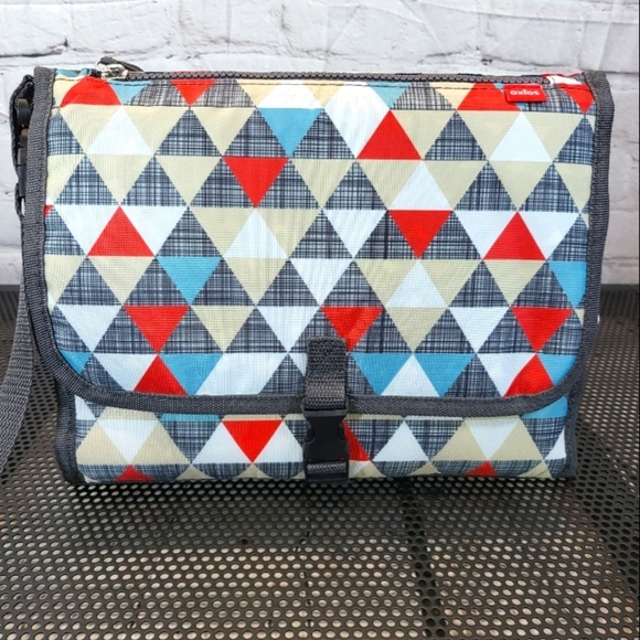 Axios Diaper Changing Station - Picture 1 of 7